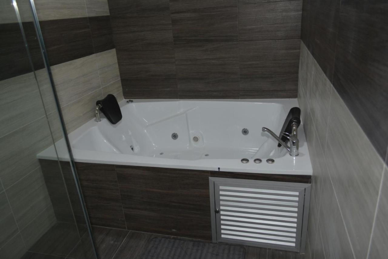 Hotel Prestigio Jc Sogamoso Eksteriør bilde